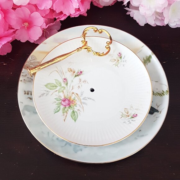 Elegant 2-Tier Floral & Bird Stand for Tea Parties, Desserts Jewelry Tray Gift - Picture 3 of 7